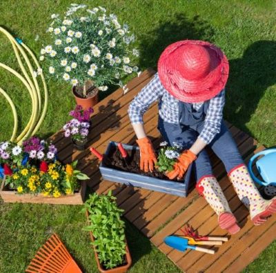 volantino di primavera con novità e offerte di Iperverde