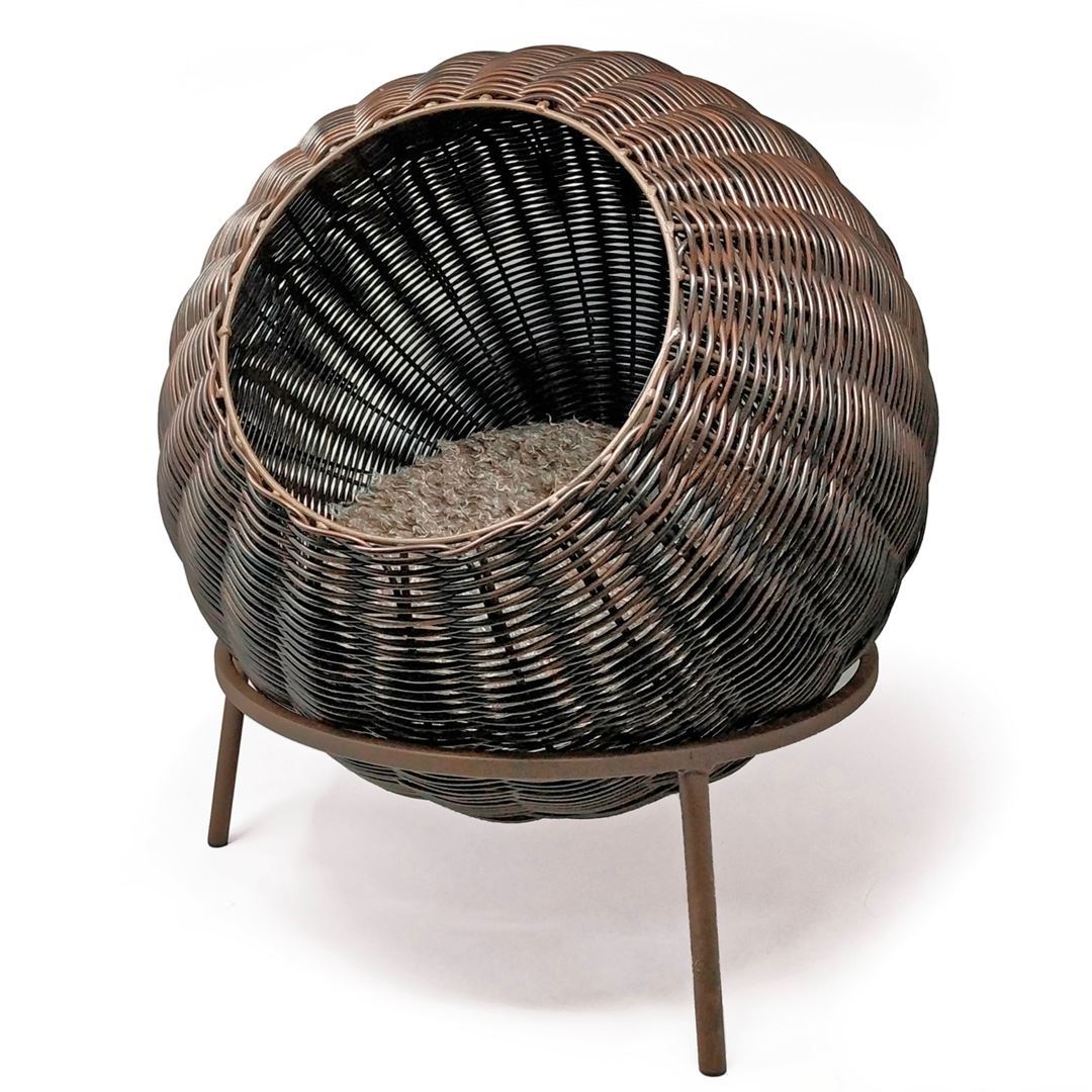 Globe rattan bed