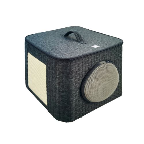 Cube scratching post that can be used as a pet carrier