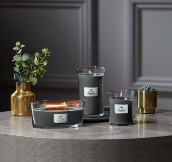Woodwick black peppercorn candle