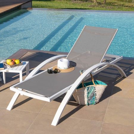 Best - Sunbed in white aluminum and taupe fabric