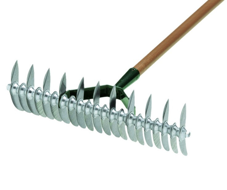 Handy 32-tooth aerator rake